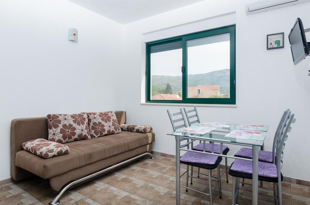 Apartments Leo Orebic Luaran gambar